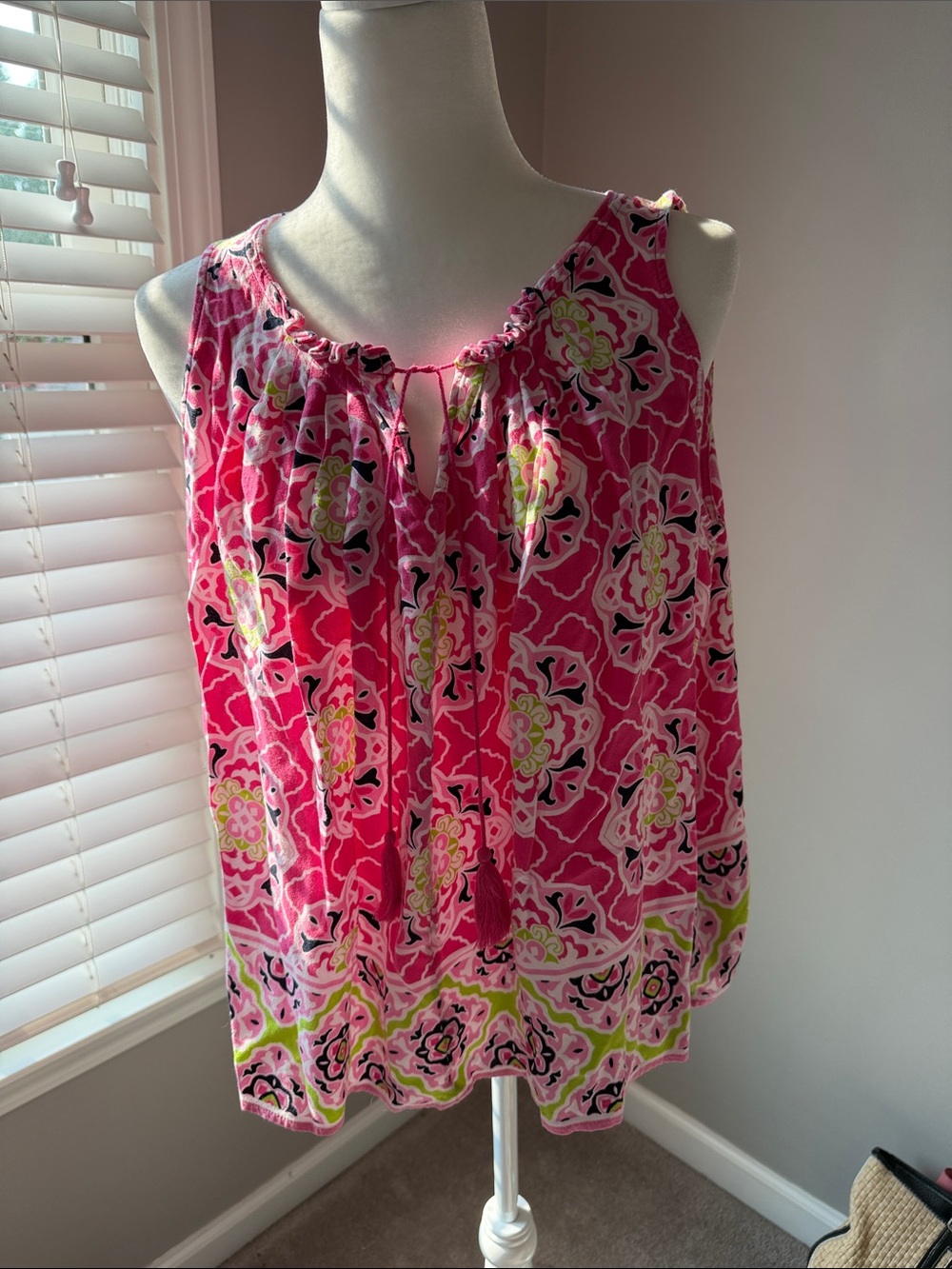 crown & ivy Pink Floral Tie-Front Sleeveless Camisole